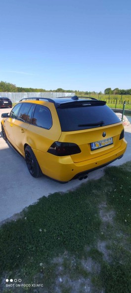 Китай BMW E61 LOTKA SPOILER DOKŁADKA KOMBI CZARNY POŁYSK BMW E61 ЛЬОТОК СПОЙЛЕР НАКЛАДКА УНІВЕРСАЛ ЧОРНИЙ ГЛЯНЕЦЬ