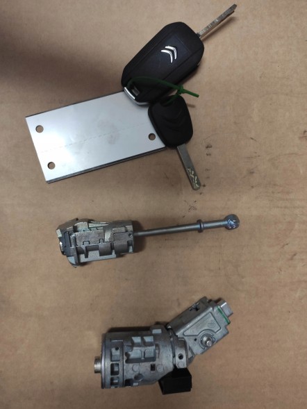 OEM 9678792780 Замок запалювання + ключі + замок дверей Citroen C-Elysee