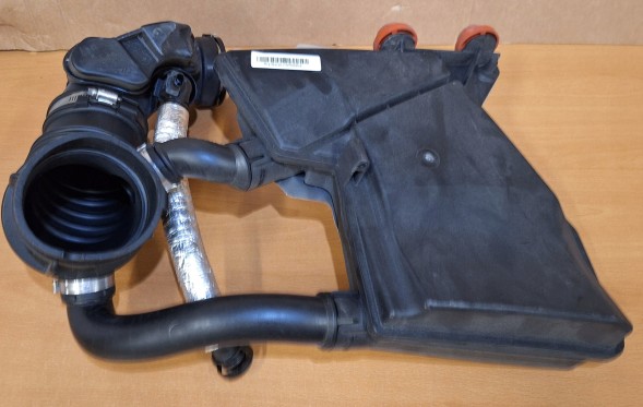 BMW OE 13717643302 7643302 13718607950 8607950 BMW ТРУБКА ШНУР ПОВІТРЯ ОЧИЩЕНИЙ РЕЗОНАТОР КАНАЛ G30 G11 G06 G05 X5