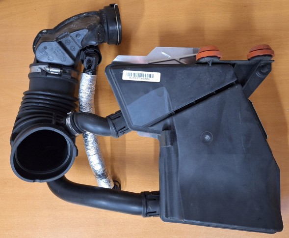BMW OE 13717643302 7643302 13718607950 8607950 BMW ТРУБКА ШНУР ПОВІТРЯ ОЧИЩЕНИЙ РЕЗОНАТОР КАНАЛ G30 G11 G06 G05 X5