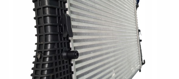 AHE RAD6541856418564165 Інтеркулер audi q3 18- 5qm145803d сша