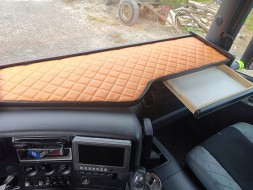 MKM Sc d z sz 2009 2016 ПОЛИЦЯ КОКПІТ СТОЛ SCANIA R/G/P 2009-2016