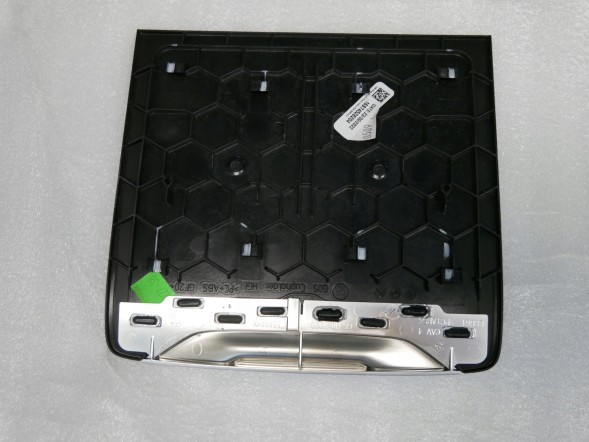 BMW OE BMW F95 F96 G06 DEKOR LISTWA OSŁONA KONSOLI ŚRODKOWEJ PIANO BLACK 8745282 51168745282 Декоративна накладка на центральну консоль BMW F95 F96 G06 PIANO BLACK 8745282