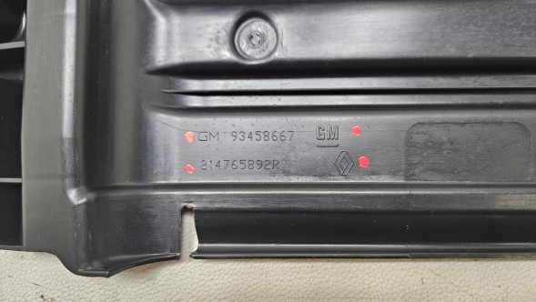 Renault OE 2147658992R GO Направляюча повітря керма Opel Vivaro Renault Trafic III 2147658992R