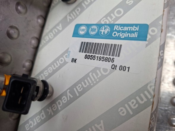Fiat OE S26337908 ФОРСУНКИ ПАЛИВНА РАМПА IWP160 55195806 FIAT 500 DOBLO 1.2 1.4 8V 2007-