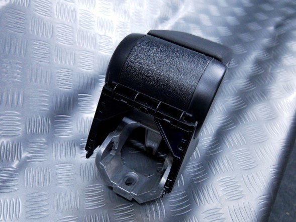 Volkswagen OE Oryginalny podłokietnik 5C5864207 VW BEETLE 5C Підлокітник 5С5864207 VW BEETLE 5С