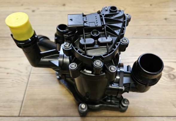 BMW OE 11538642559 8642559 BMW G20 G30 G11 G14 G05 G07 4.0i B58B30C МОДУЛЬ УПРАВЛІННЯ ТЕПЛОМ 8642559
