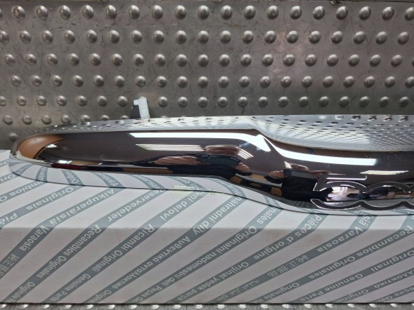 Fiat OE S26337873 ХРОМОВАНА НАКЛАДКА КЛАПАНА 0735516207 FIAT 500 2007-