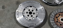 Nissan OE 12310-4BB0A / 12310-4BB0B Комплект зчеплення Nissan OE для європейських легкових автомобілів