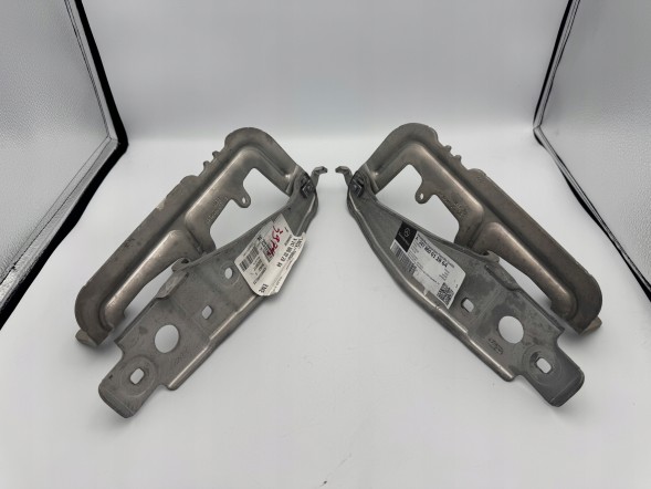 Mercedes-Benz OE A247880022864. A247880012864. Zawiasy maski glb W247 MERCEDES GLB X247 A2478800228 A2478800128 ЗАВІСА КАПОТА ЛІВА ПРАВА