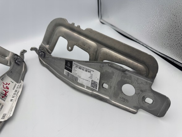 Mercedes-Benz OE A247880022864. A247880012864. Zawiasy maski glb W247 MERCEDES GLB X247 A2478800228 A2478800128 ЗАВІСА КАПОТА ЛІВА ПРАВА