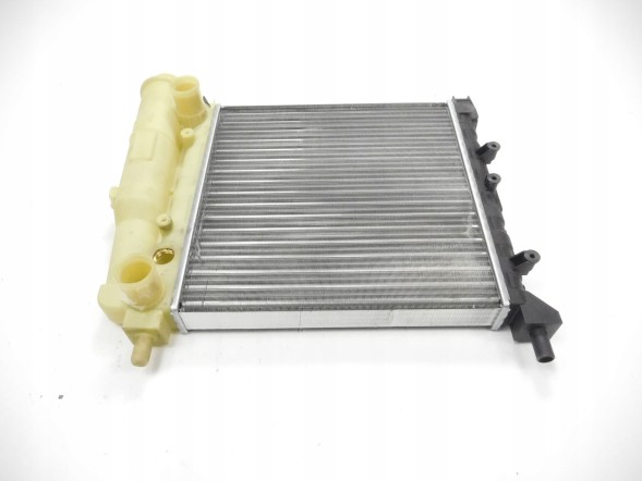 Fiat OE Радіатор водяний Fiat / Valeo Fiat Uno OE 7739938