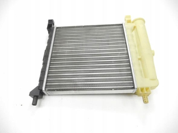 Fiat OE Радіатор водяний Fiat / Valeo Fiat Uno OE 7739938