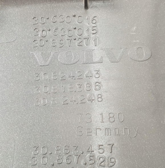 Volvo OE 9150688 ДЕКОРАТИВНА ПЛАСКА, ЗАМОК БАРДАЧКА VOLVO V70 S70 30824243