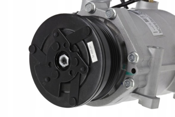 Valeo 813281 Компресор кондиціонера /новий/ suzuki swift 05-10/sx4 06-15 1.3/1.5/1.6i