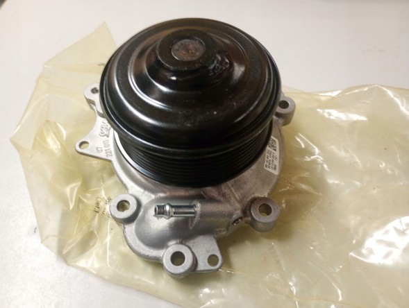 Mercedes-Benz OE A6422002101 MERCA6422002101 ОРИГІНАЛЬНА НОВА ВОДЯНА ПОМПА OM642 3.0 CDI MERCEDES-BENZ