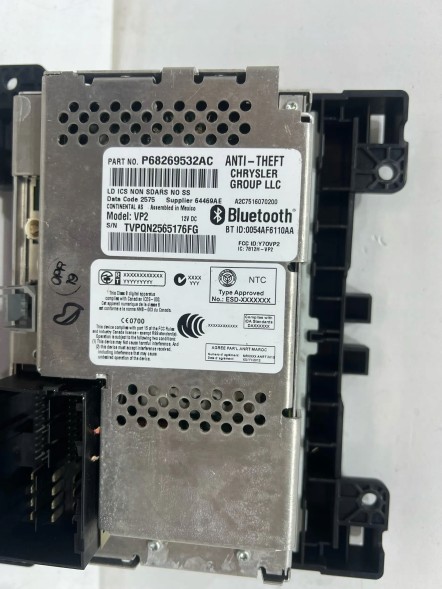 Chrysler OE 68269532AC ЗАРЯДНИЙ ПРИСТРІЙ LIFT 15 - ФАБРИЧНЕ РАДІО 5 ДЮЙМОВ ГОЛКА