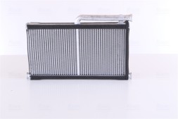70233 NISSENS Радіатор обігріу салону