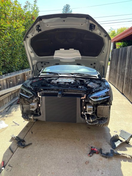 Китай INNERCOOLER AUDIB8B9C8C7SVER Інтеркулер Audi з патрубками та хомутами 70 мм A4 A5 A6 A7 S4 S5 B8 B9