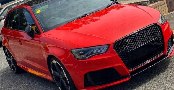 Китай Grill Plaster Miodu Audi A3 8V 2012-2016 Решітка радіатора Audi A3 8V 2012-2016 стільники чорний глянець RS накладка бампера