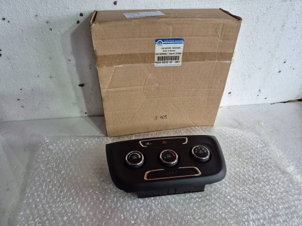 Jeep OE Панель керування кондиціонером MOPAR 53246157 / 5VA36DX9AF Jeep Compass 17-