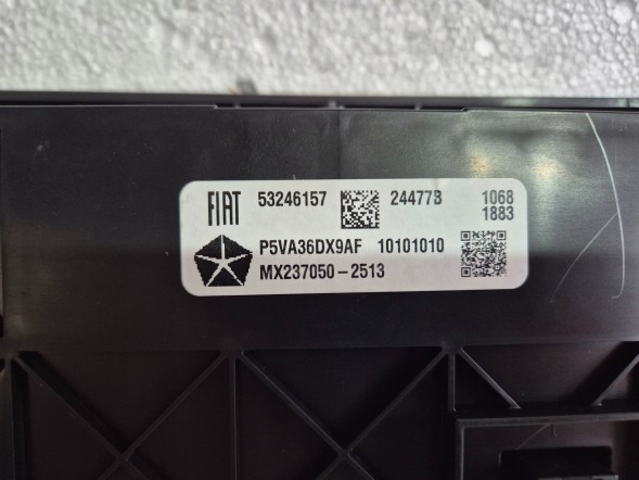 Jeep OE Панель керування кондиціонером MOPAR 53246157 / 5VA36DX9AF Jeep Compass 17-