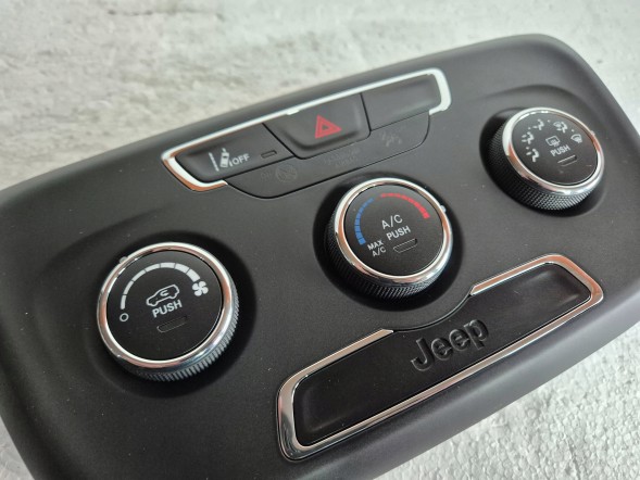 Jeep OE Панель керування кондиціонером MOPAR 53246157 / 5VA36DX9AF Jeep Compass 17-
