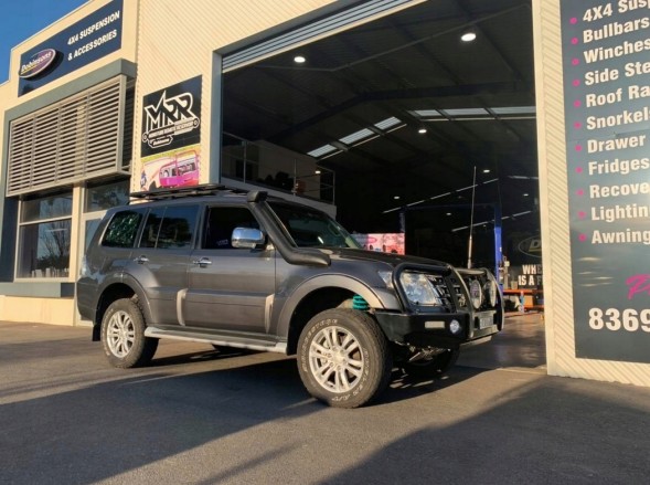 Dobinsons DOBINSONSPAJERO3HD ПІДВІСКА LIFT +2 MITSUBISHI PAJERO 3 DOBINSONS Додаткове навантаження
