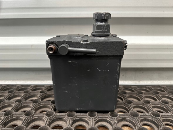 Mercedes-Benz OE a9605530001 Насос підйому кабіни mercedes actros mp4 oem a9605530001 новий