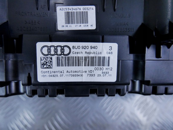 Audi OE Licznik zegary 8U0920940 AUDI Q3 8U0 1.4 TFSI Лічильник годинників 8U0920940 AUDI Q3 8U0 1.4 TFSI