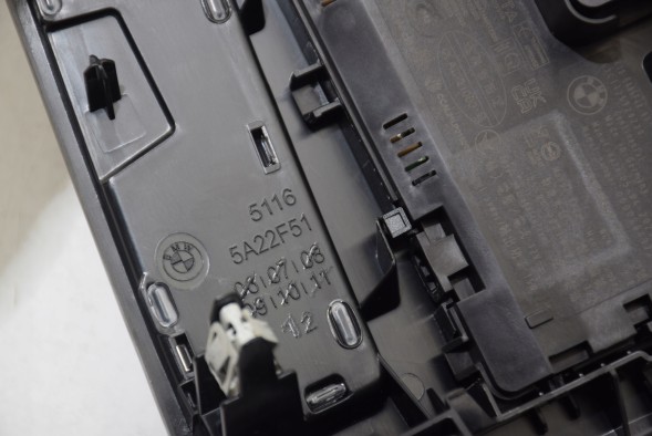BMW OE 5A85F48 5A22F51 BMW X1 U11 2 U06 ТУНЕЛЬ ЗБЕРІГАННЯ ІНДУКТИВНИЙ ЗАРЯДНИЙ ПРИСТРІЙ WCA / NFC Модернізація