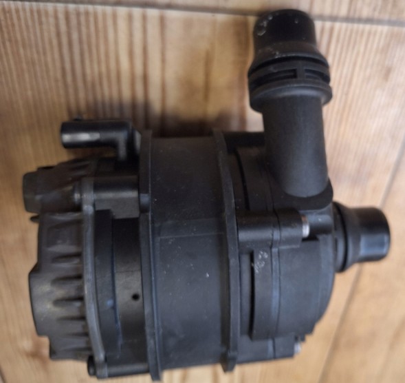 BMW OE 11518651288 8651288 BMW G01 G02 G20 ДОДАТКОВИЙ ВОДЯНИЙ НАСОС РІДКИ X3 X4 G05 G06 G07 G08 LCI