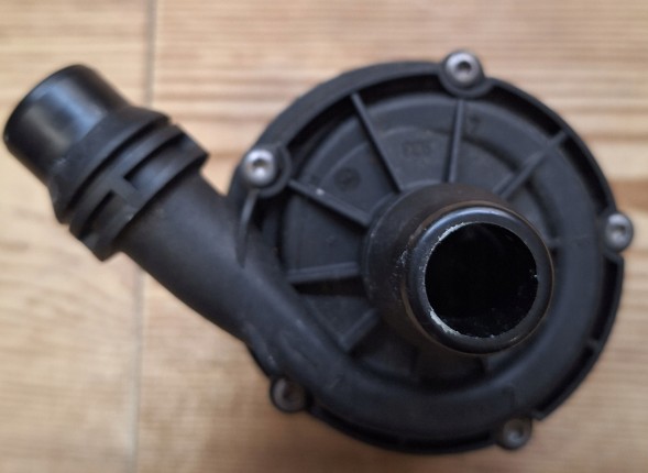 BMW OE 11518651288 8651288 BMW G01 G02 G20 ДОДАТКОВИЙ ВОДЯНИЙ НАСОС РІДКИ X3 X4 G05 G06 G07 G08 LCI