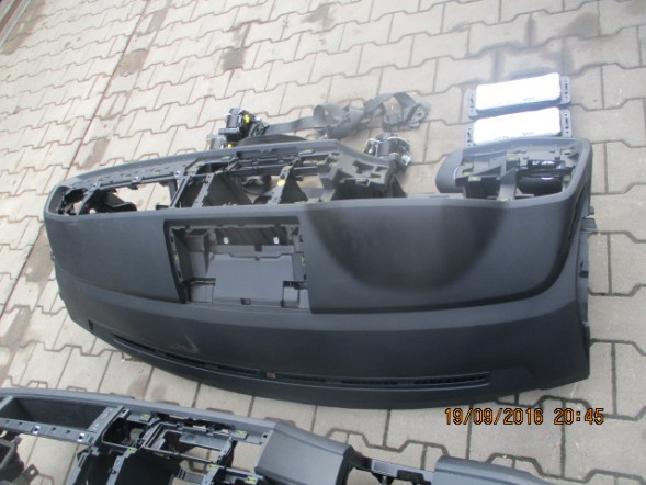 Volkswagen OE 642463 КОНСОЛЬ ПОДУШКИ БЕЗПЕКИ VW T6 TRANSPORTER 15-20 РОКІВ