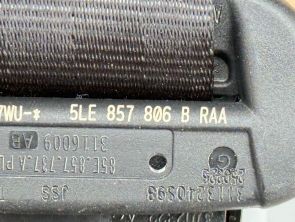 Skoda OE 5LE857805B / 5LE857806B SKODA ENYAQ IV 2020-2026 ПАСИ БЕЗПЕКИ ЗАДНІ КОМПЛЕКТ ОРИГІНАЛ