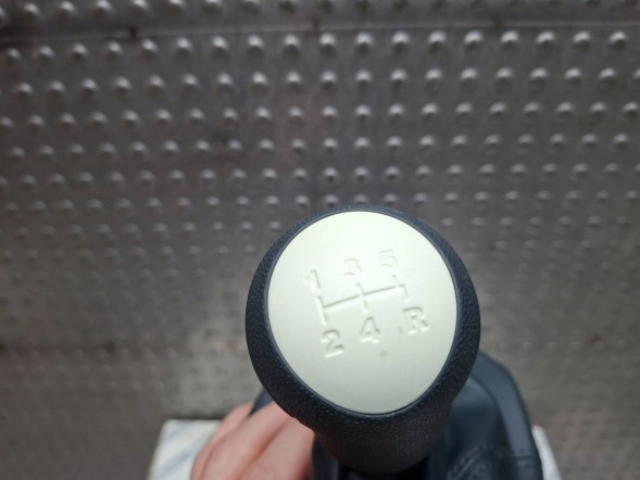 Fiat OE S26340493 РУЧКА/НАБАЛДАШНИК ВАЖЕЛЯ ПЕРЕМИКАННЯ ПЕРЕДАЧ 0055344727 607169010 FIAT 500 FORD KA 2007-