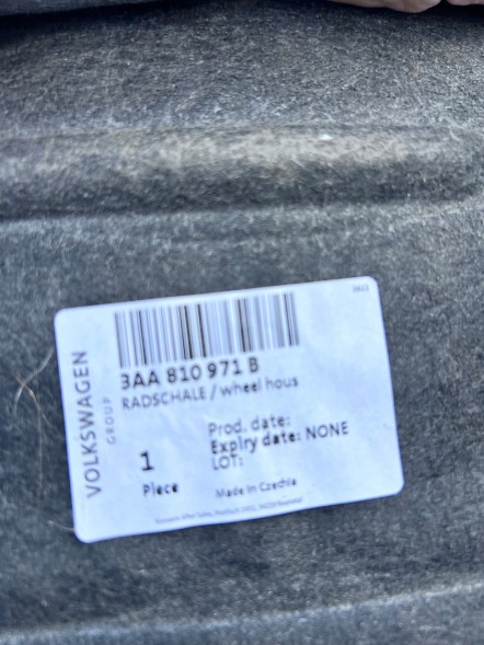 Volkswagen OE 3AA810971B PASSAT 3AA НАДКОЛЕСО ЛІВЕ ЗАДНЄ VW PASSAT B7 3AA 3AA810971B