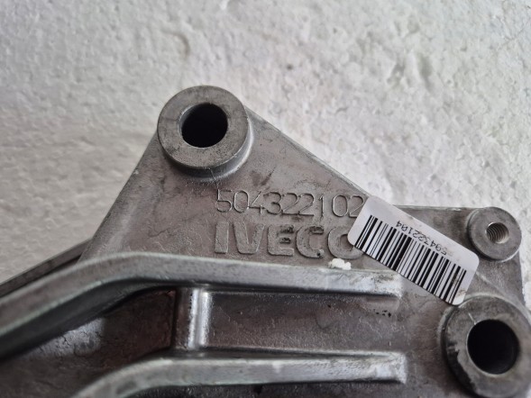 Fiat OE 504322104 Опора правої півосі 504322104 / 504322102 fiat ducato 06-