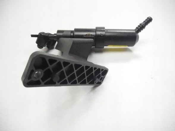 Ford OE 1346677 Форсунка омийника фар - права сторона ford mondeo oe 1346677