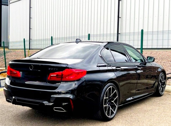 BM AR-BM-0249 Dokładki progów do BMW G30 G31 2017-2024 F90 progi listwy progowe czarne Накладки на пороги для BMW G30 G31 2017-2024 F90 пороги чорні