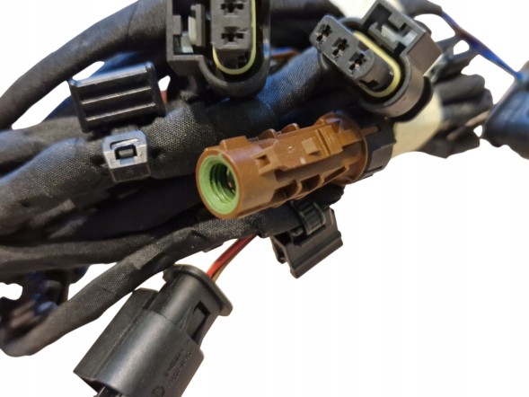 Mercedes-Benz OE MERCEDES EQA EQB W243 WIĄZKA CZUJNIKÓW PARKOWANIA 6 PDC PRZÓD A2435406810 Mercedes eqa eqb w243 промінь датчиків паркування 6 pdc передній a2435406810