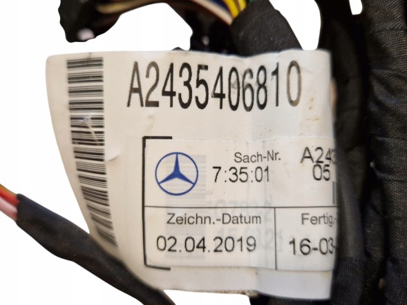 Mercedes-Benz OE MERCEDES EQA EQB W243 WIĄZKA CZUJNIKÓW PARKOWANIA 6 PDC PRZÓD A2435406810 Mercedes eqa eqb w243 промінь датчиків паркування 6 pdc передній a2435406810