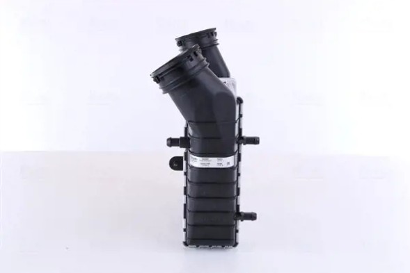 Nissens 96680 Охолоджувач повітря інтеркулер 96680 nissens