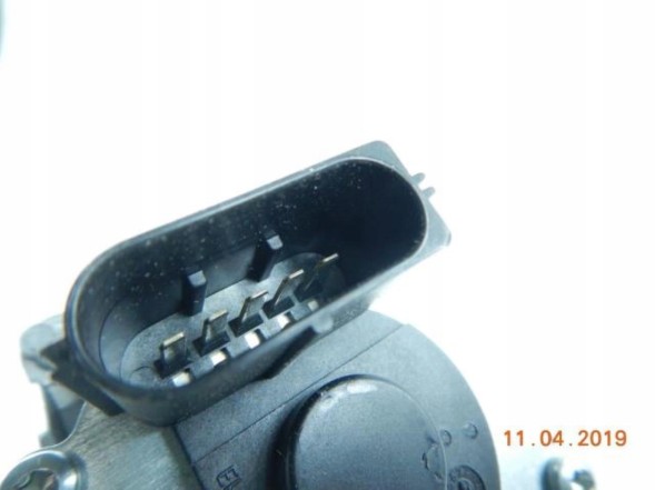 Ford OE 1 143 827 МОТОР ПЕРЕДНЬОГО ДІЛОЧИСНИКА FORD FIESTA MK5 MK6