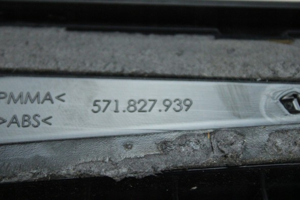Volkswagen OE 571827939 (N.6) ОРИГІНАЛЬНА КРИШКА НАКЛАДКИ ЛЮКА БАГАЖНИКА ЛІВА VW TIGUAN III 571827939