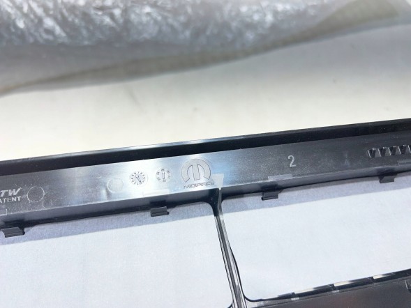 Jeep OE 0052103372 pmi150921 НАПРАВЛЯЮЧА ПОВІТРЯ ПОВІТРОВІД КАНАЛ JEEP RENEGADE 19- 0052103372