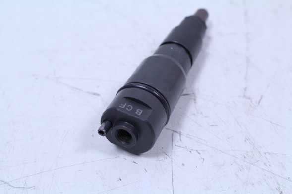 Mercedes-Benz OE A003010055180 F 002 C61 806 BOSCH ФОРСУНКА / КОРПУС ФОРСУНКИ MERCEDES A0030100551