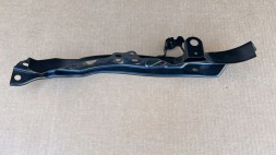 Toyota OE 53107-12030 AURIS II 12- КЛАПАН ФАРИ КРОНШТЕЙН ПРАВИЙ ПЕРЕДНІЙ TOYOTA AURIS II 12 COROLLA