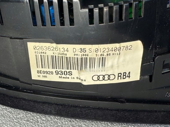 Audi OE ЛІЧИЛЬНИК ПРИЛАДІВ СПІДОМЕТР AUDI A4 B6 8E0920930S 0263626134 BOSCH