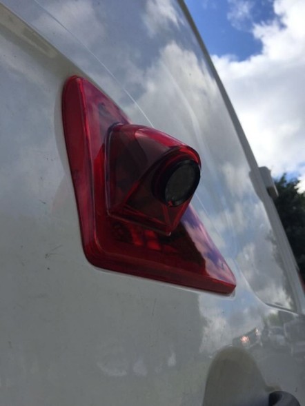 EB 20210225622 Камера заднього виду Nissan NV 200-400 в комплекті ПЗС